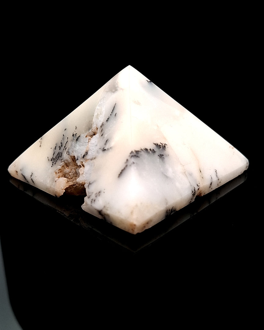 Agate, Dendritic Pyramid