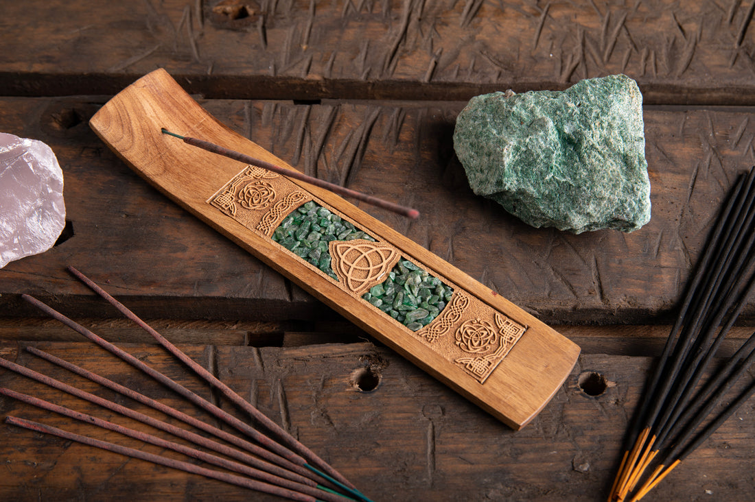 Celtic knot / Triquetra with aventurine Incense Holder