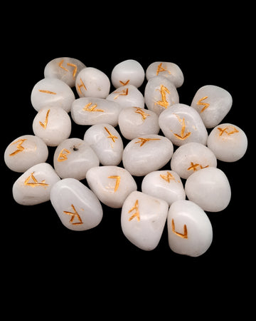 Agate, White Rune Oracle Set