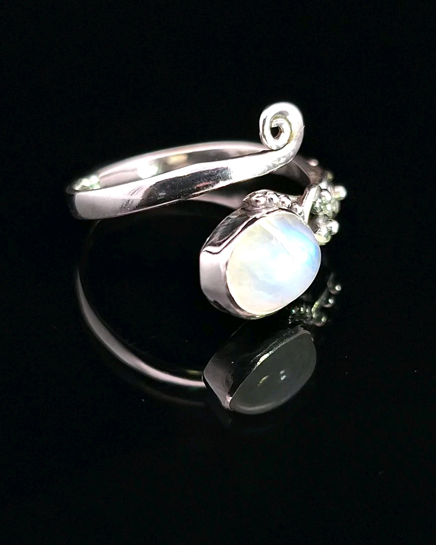 Moonstone, Rainbow, Freesize Sterling Ring