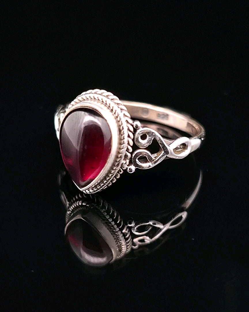 Garnet, Sterling Silver Ring