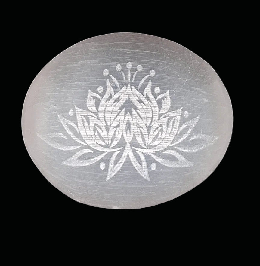 Selenite Lotus Palmstone