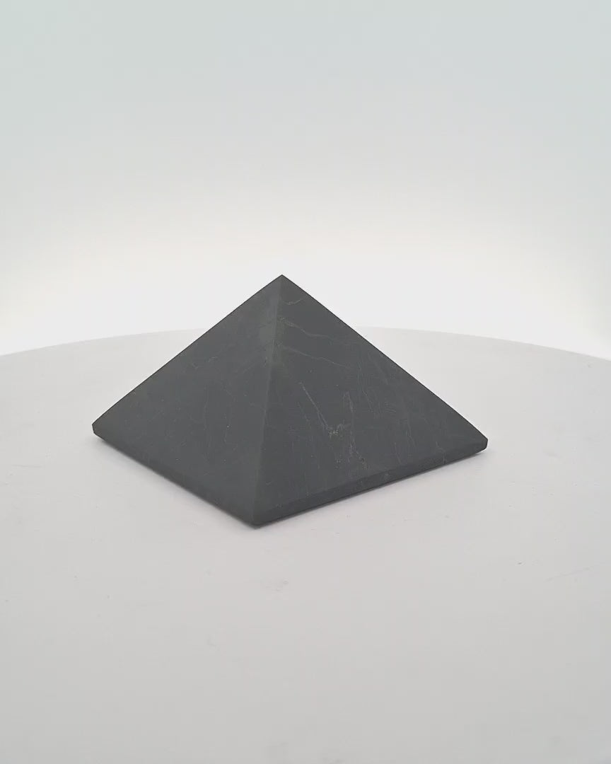 Shungite Pyramid - Matt